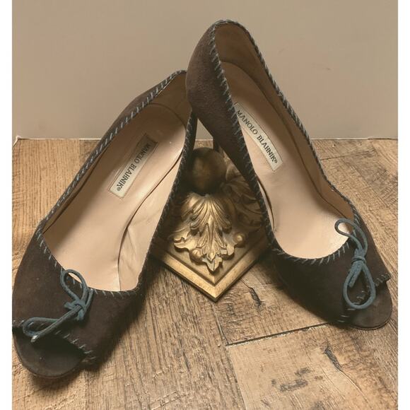 ▪️SOLD▪️Manolo Blahnik Chocolate Brown Suede -Peep TOE -Blue Lacing  39 1/2 M - Picture 2 of 15